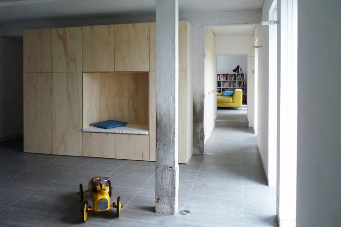 Rhabilitation d'une grange  en maison d'habitation : mobilier boite